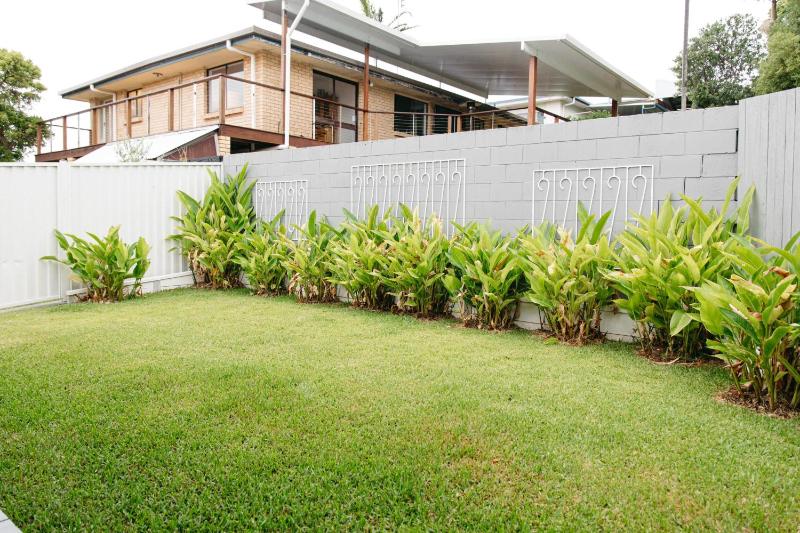 Moffat Beach Coastal Contemporary Unit A - image 17