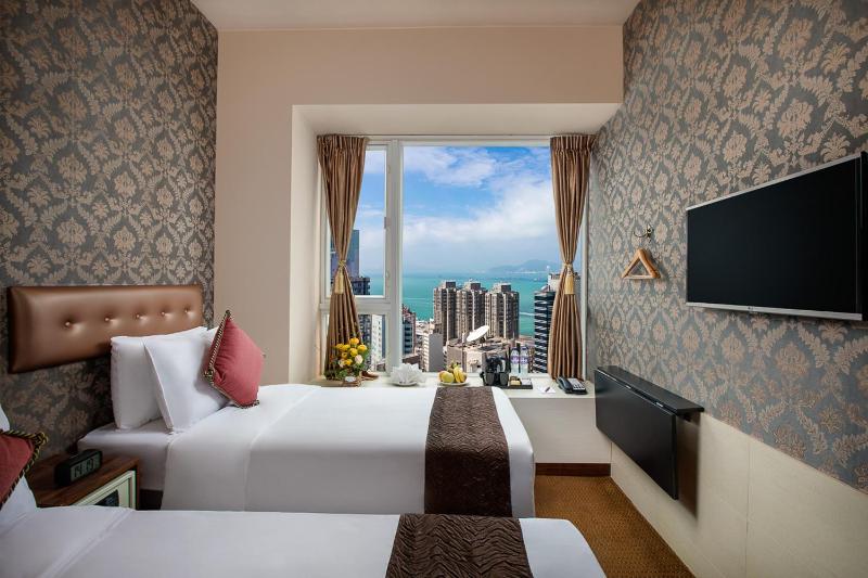 Deluxe Harbour View Double Room  image 1