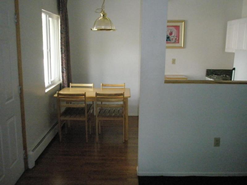 Deluxe Family Suite image 4