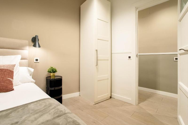 Four-Bedroom Apartment III image 4