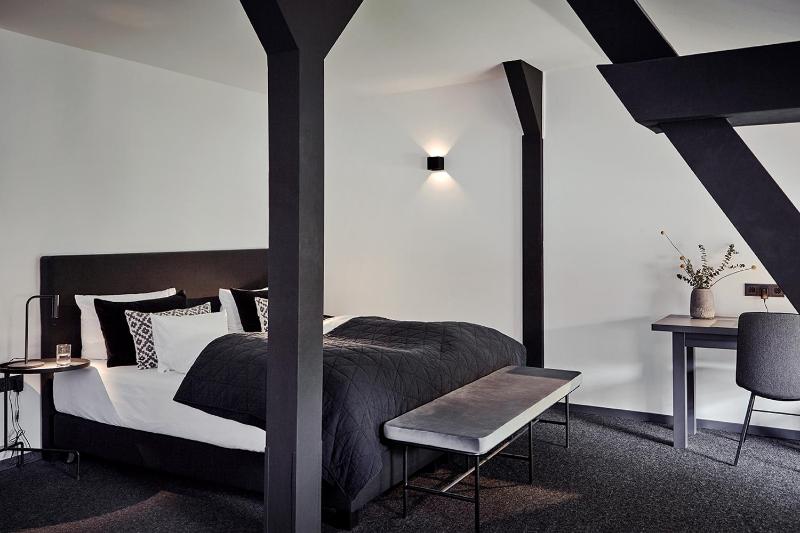 Superior Double Room image 4