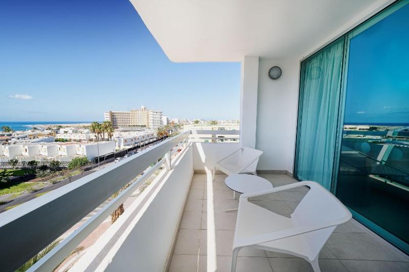 One-Bedroom Apartment image 4