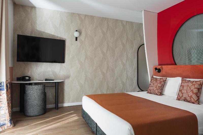 Superior Double Room image 3
