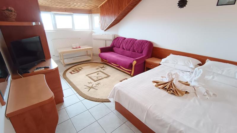 Budget Double Room image 2