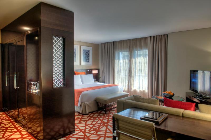 Junior King Suite image 2