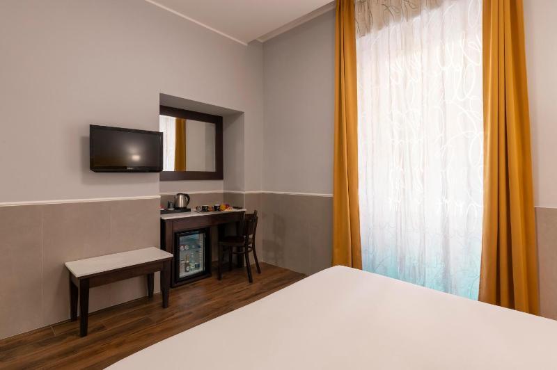 Classic Double Room image 1