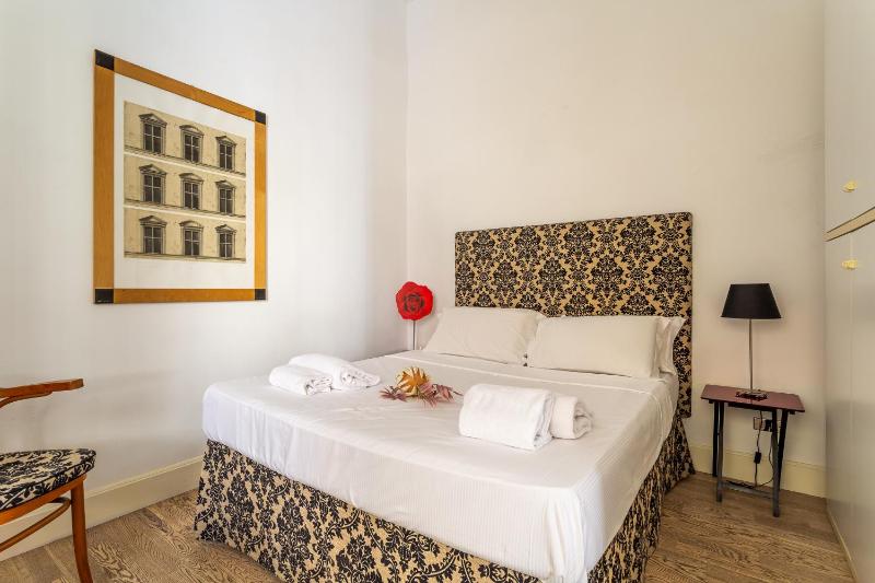 iFlat Lina Cavalieri House Images