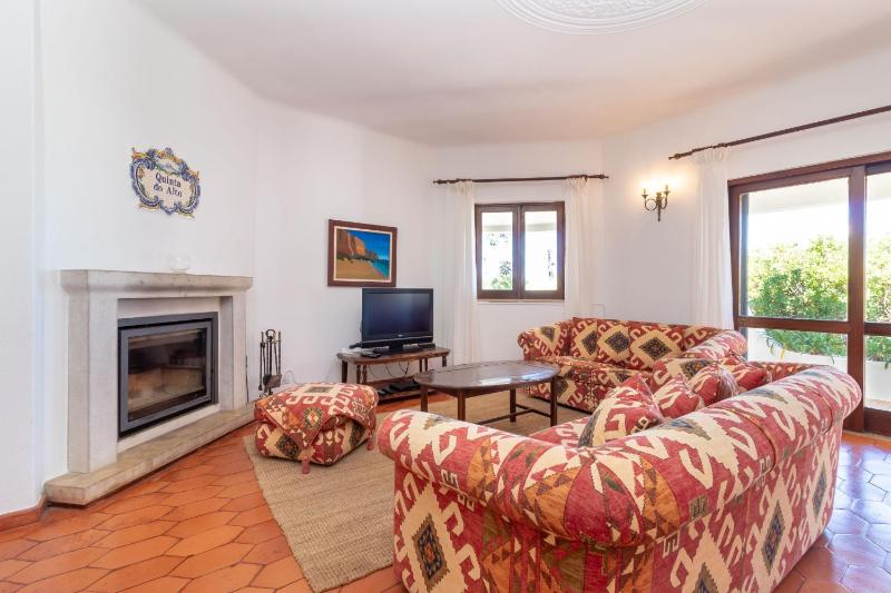 4 Bed Villa Pool & Tennis Court in Carvoeiro - image 13