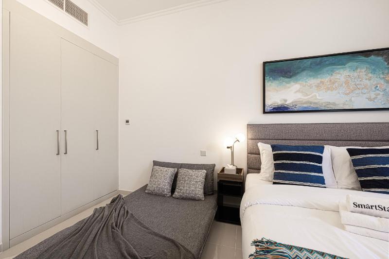 SmartStay at Carson Tower - Panoramic City Views - Modern Luxury Apartments - image 6
