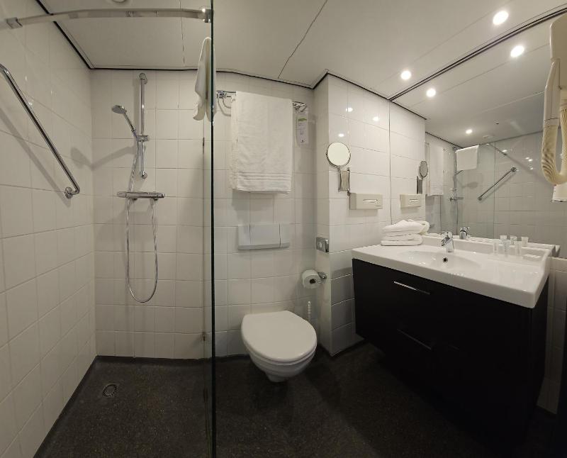 Superior Double Room image 3