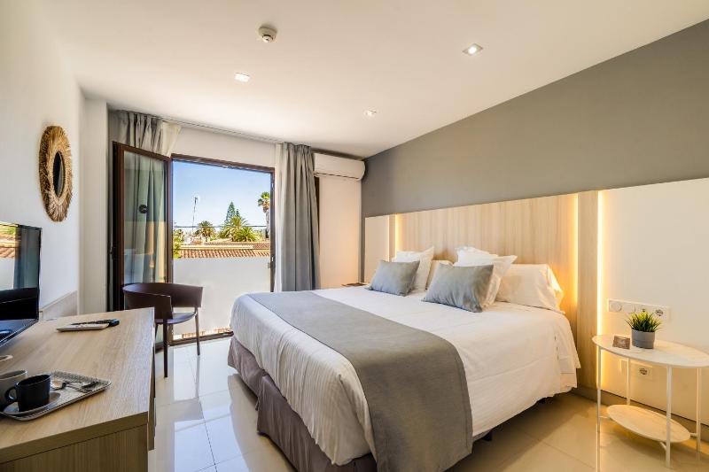 Double or Twin Room image 1