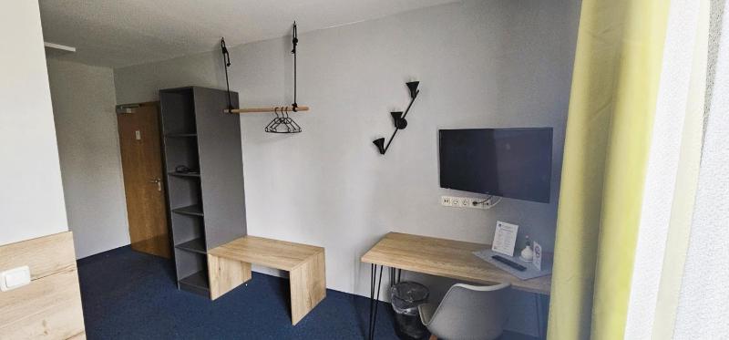 Standard Single Room image 3