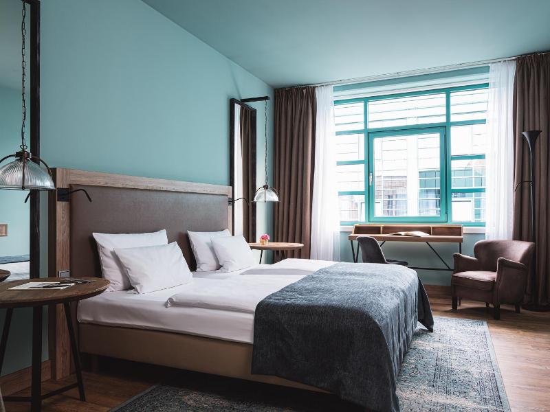 Standard Double Room image 1