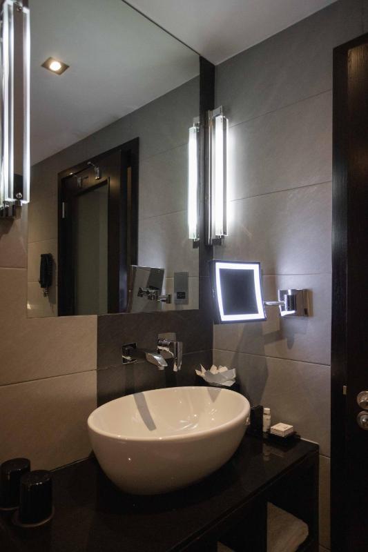 Montcalm Club King image 3