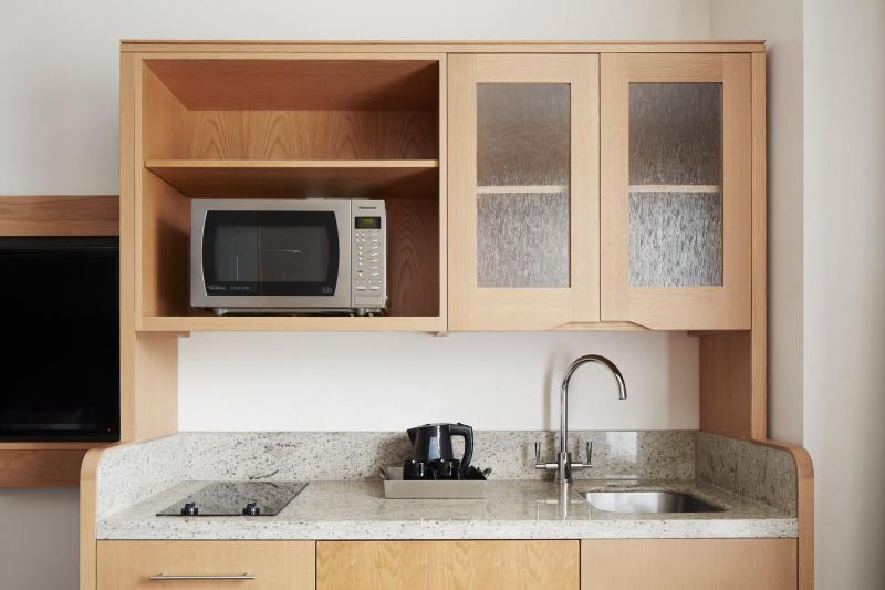 One Room Suite with Kitchenette image 4