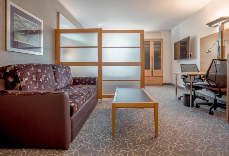 One Room Suite with Kitchenette image 1