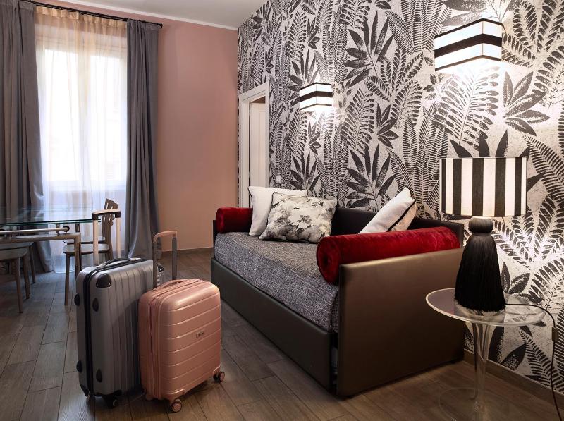 One-Bedroom Apartment image 3