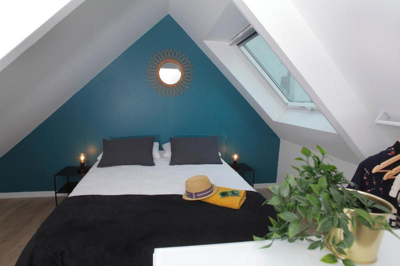 One-Bedroom Apartment - Sea Side image 1