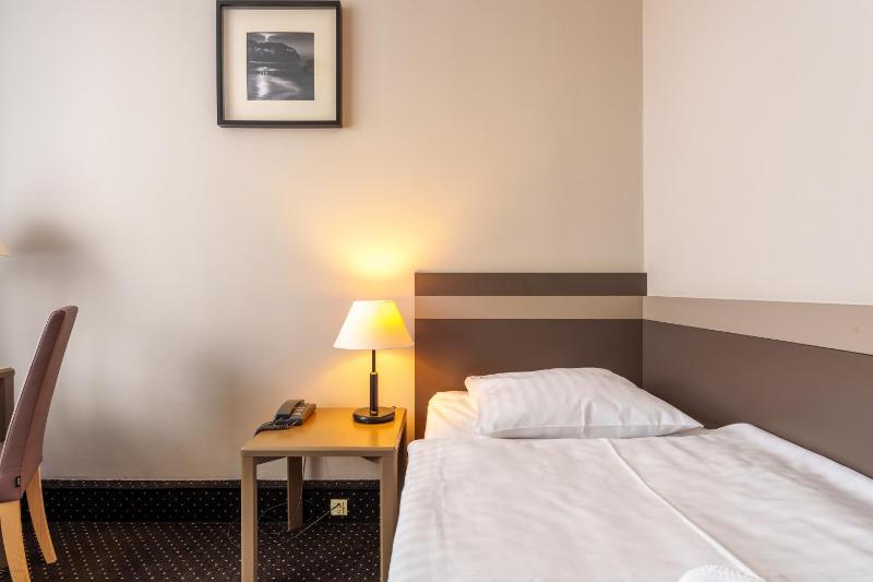 Single Room image 1