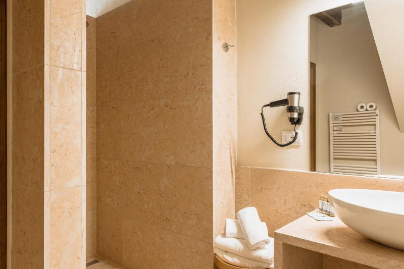 Osteria Luxury Apartments - image 24