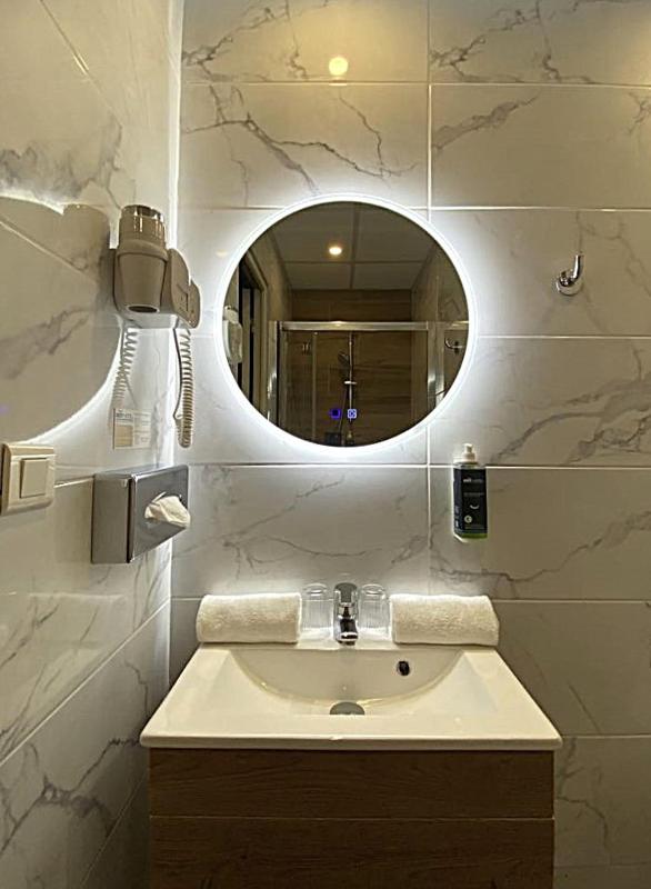 Standard Double Room (12 m2) image 1