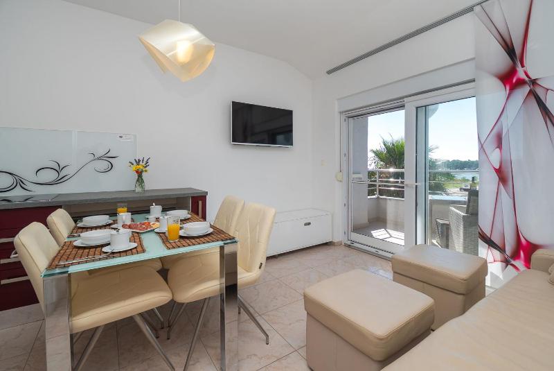 Apartment Terezija by the sea - image 14