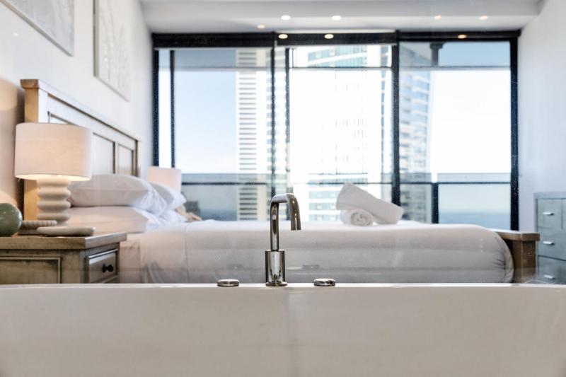 Coastal Skyline Suite - image 9