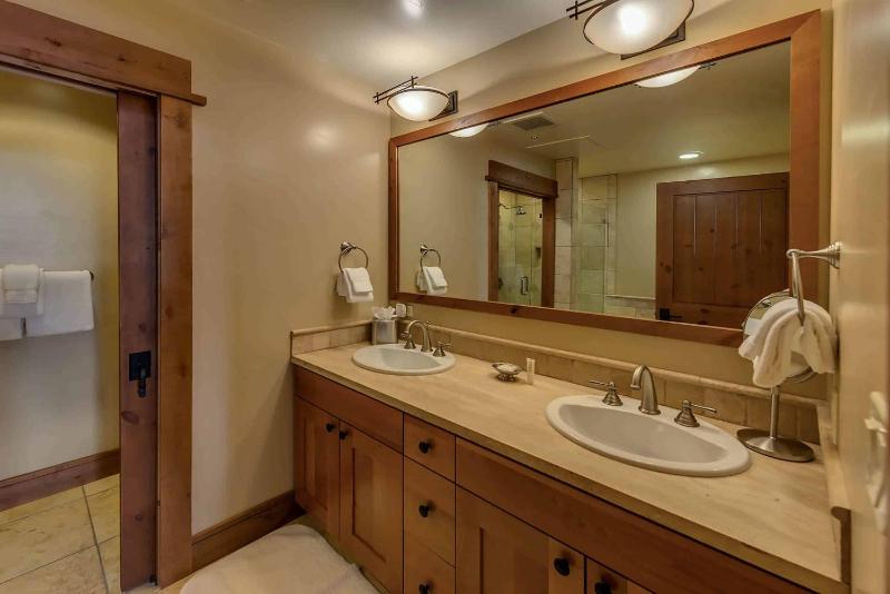 Big Horn Lodge 403 by East West Hospitality - image 8