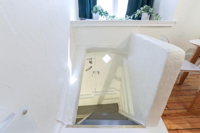 ApartDirect Gamla Stan III - image 11