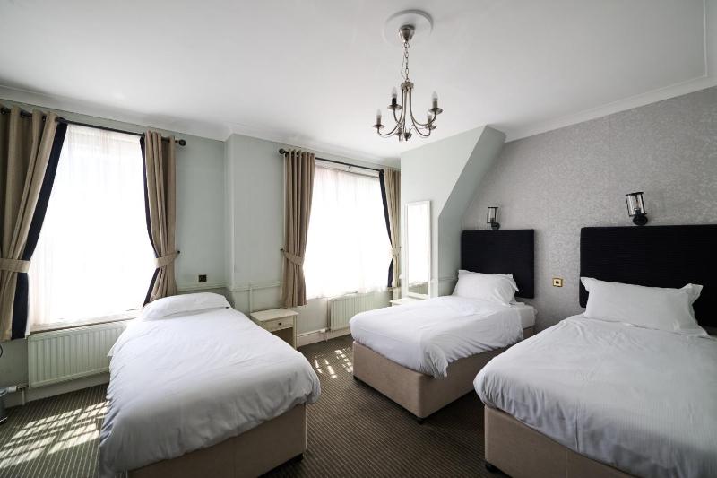 Triple Room image 1