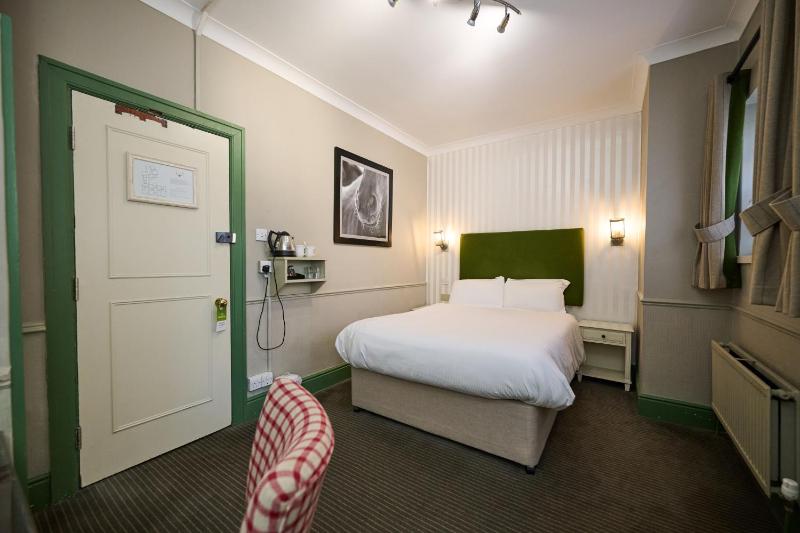 Double Room image 1