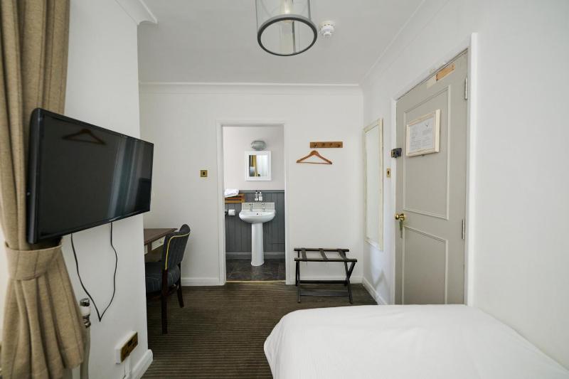 Single Room image 1