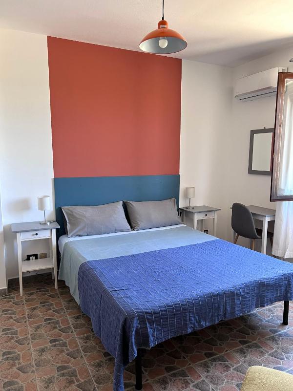 Double Room image 3