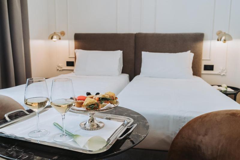 Superior Double or Twin Room image 3