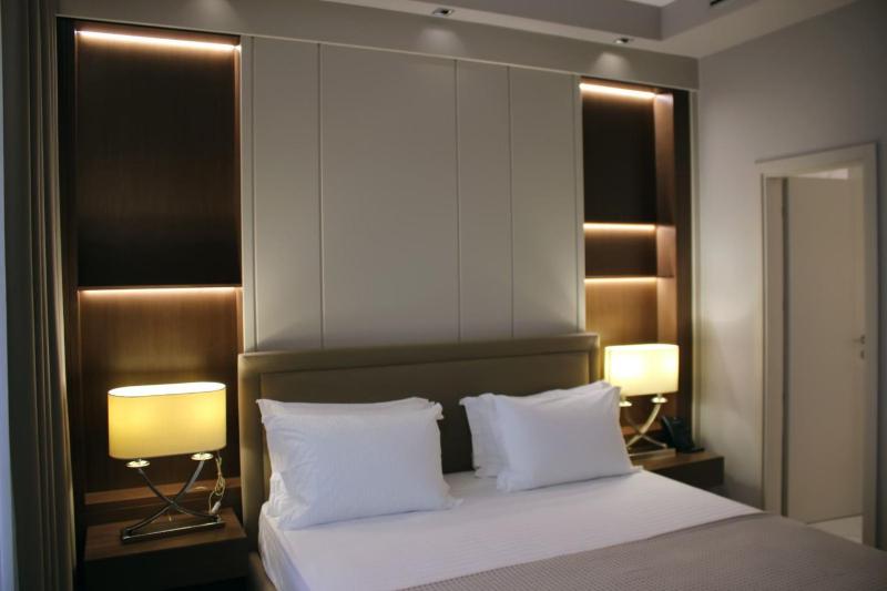 Superior Double Room image 3