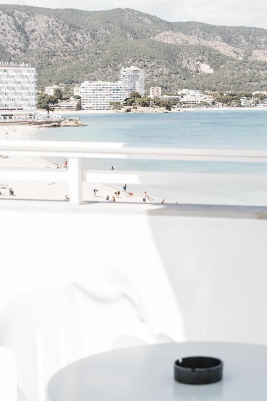 Studio with Sea View image 4