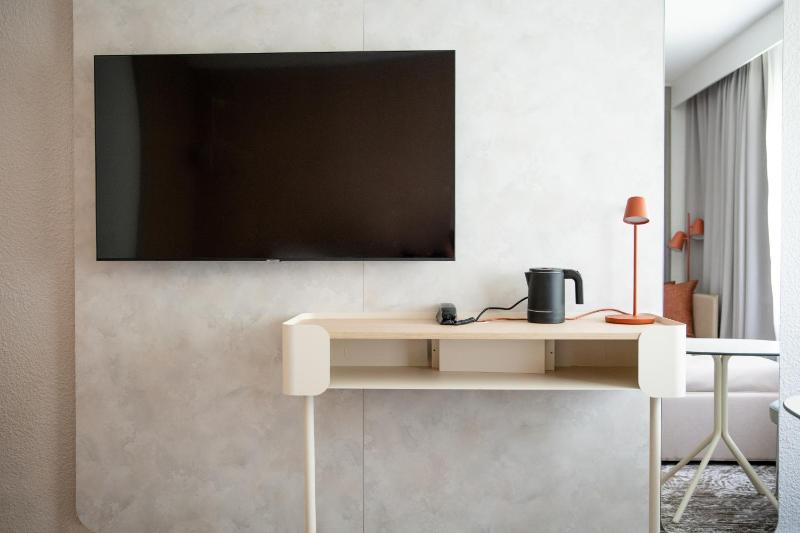 Superior Double Room with Sofa image 2