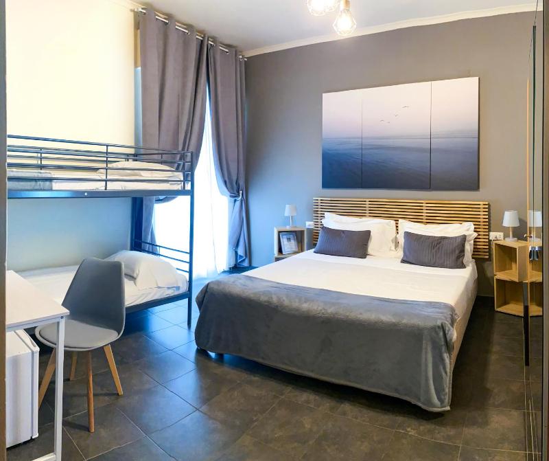 Quadruple Room image 3
