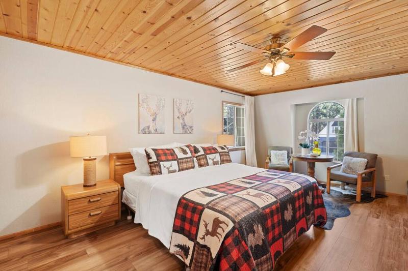 Big Bear Lake Sleep 16 - image 40