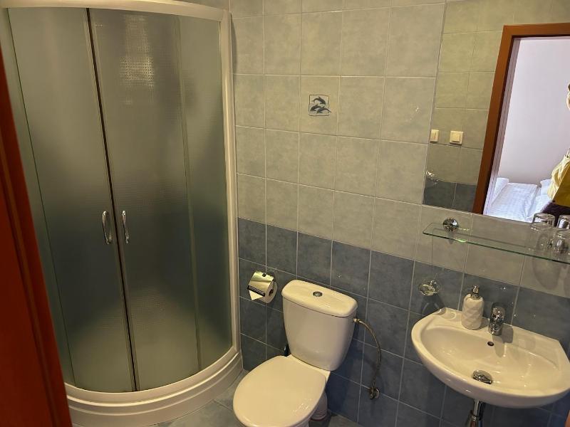 Double or Twin Room image 2