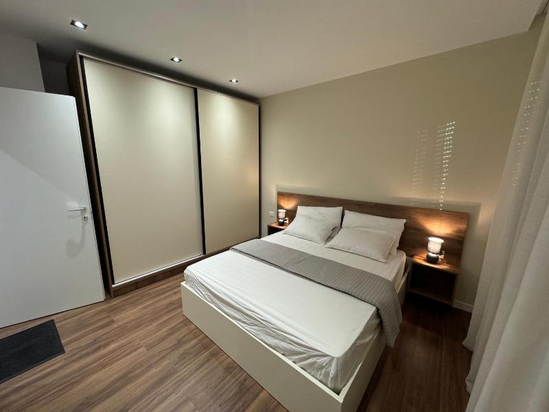 Luxury City Center Apartment24 - image 14