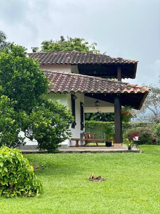 Villa privada Eje Cafetero - image 39
