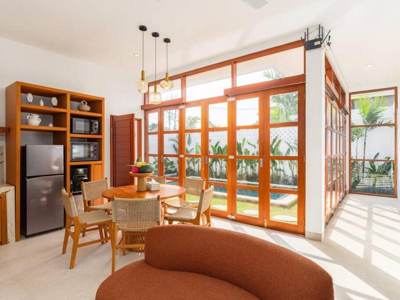 Brand New Central Canggu Private Villa - image 23