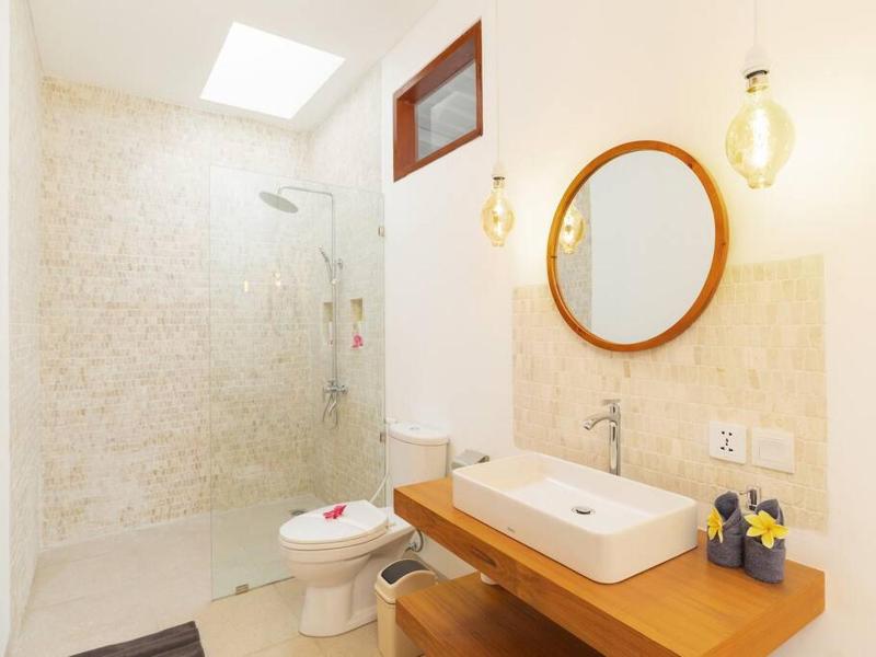 Brand New Central Canggu Private Villa - image 13