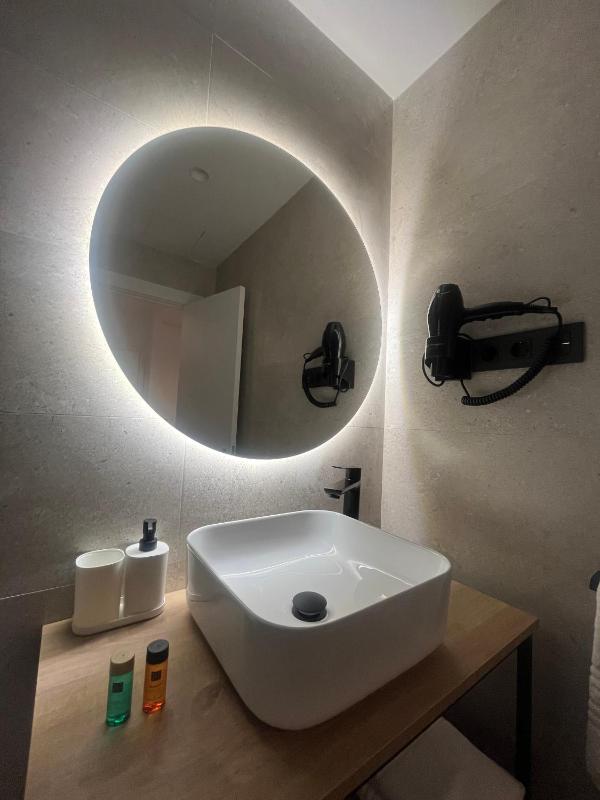 Double Room image 2