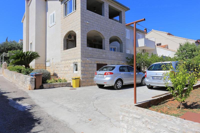 Apartments with parking space Supetar Brac - 21655 - image 8