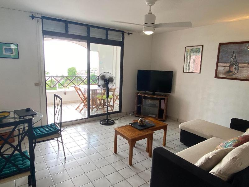 Charmant Appartement avec Terrasse - L'Anse Mitan - FR-1-765-25 - image 7