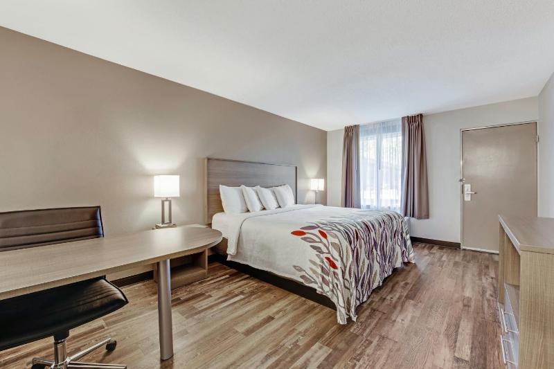 Superior King Room Non-Smoking image 4