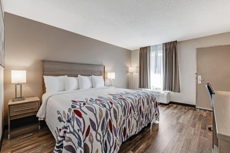 Deluxe King Room Non-Smoking image 3