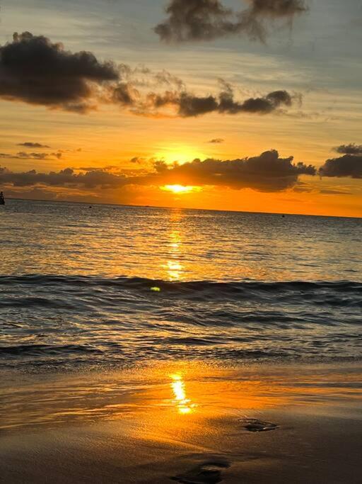 GAIA Barbados! 2bedroom Home 5min walk to the beach - image 9